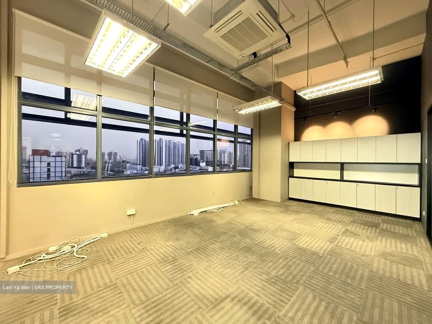 Ct Hub 2 (D12), Office #558228051